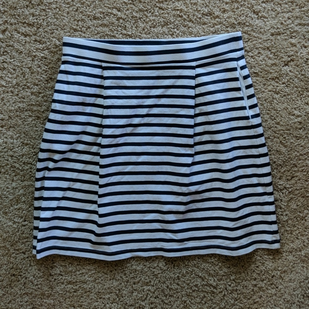 EUC Tommy Hilfiger Casual Navy Stripe Skirt